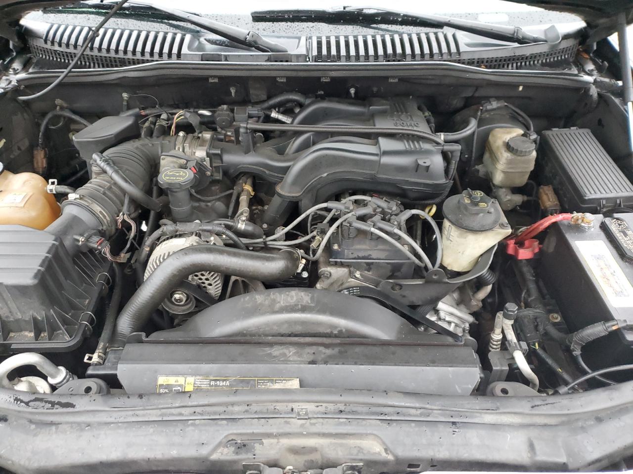 2005 Ford Explorer - Image 12