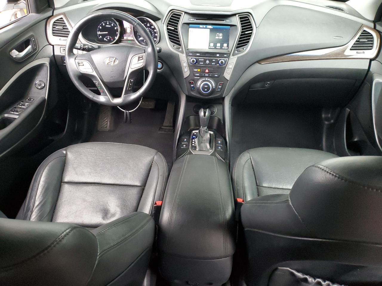 2017 Hyundai Santa Fe - Image 8
