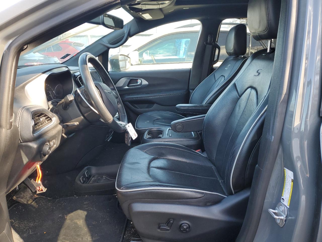 2020 Chrysler Pacifica - Image 7