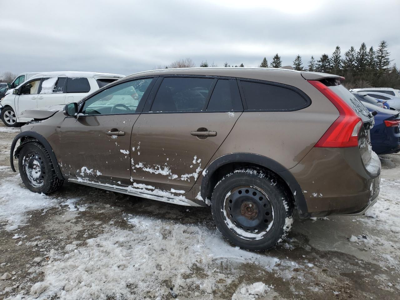 2015 Volvo V60 - Image 2