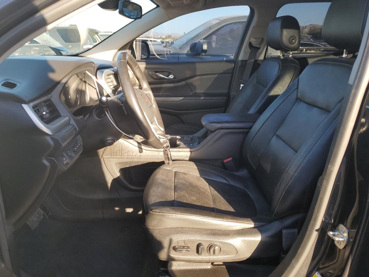 2020 GMC Acadia - Image 7