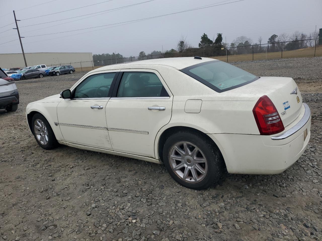 2005 Chrysler 300 - Image 2