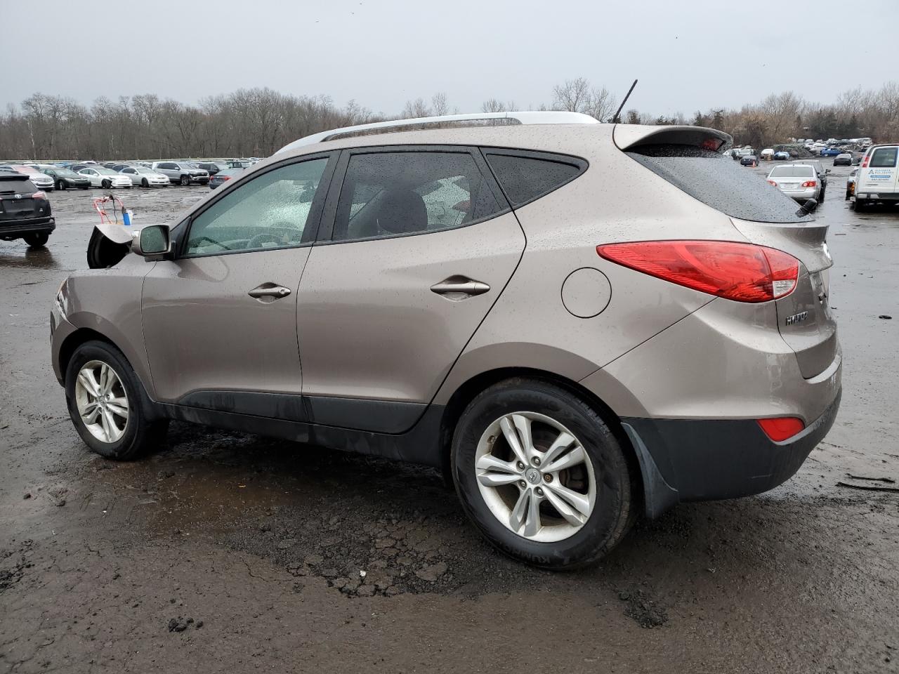 2012 Hyundai Tucson - Image 2