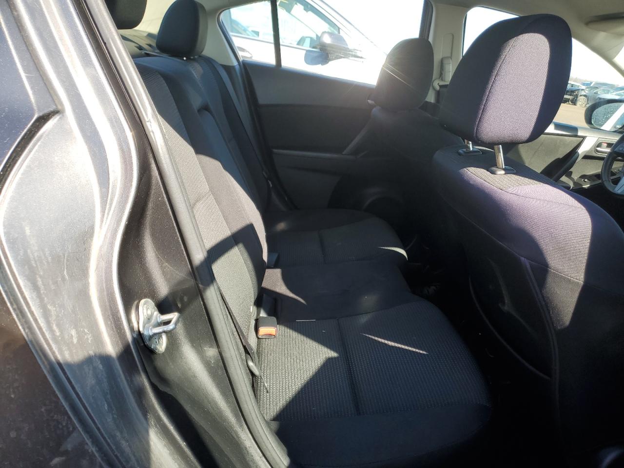 2012 Mazda 3 - Image 10