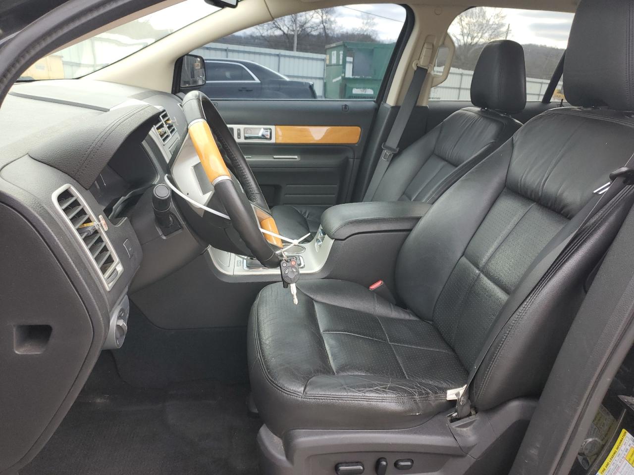 2010 Lincoln MKX - Image 7