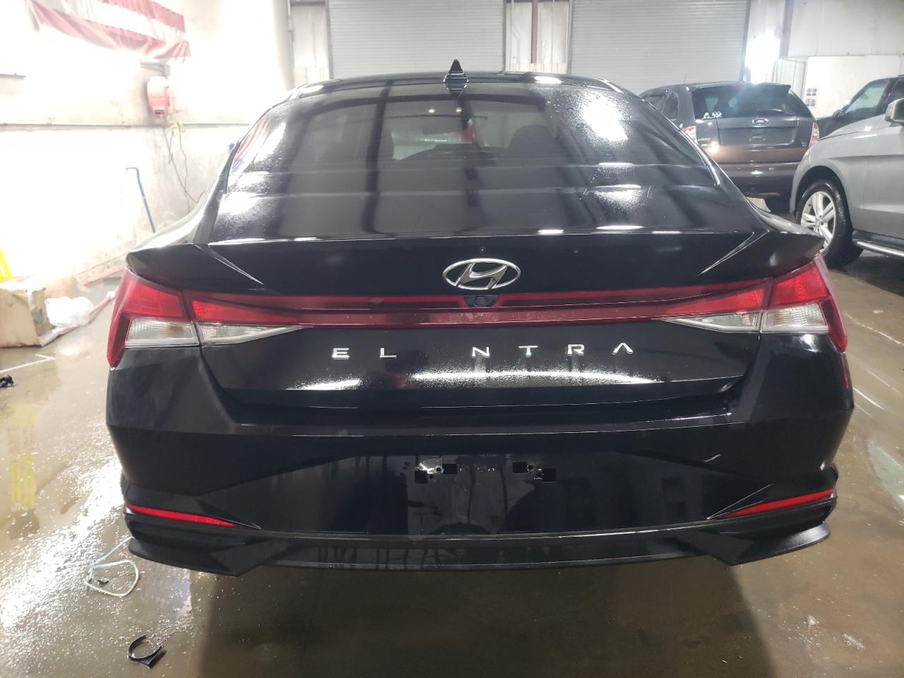 2023 Hyundai Elantra - Image 6