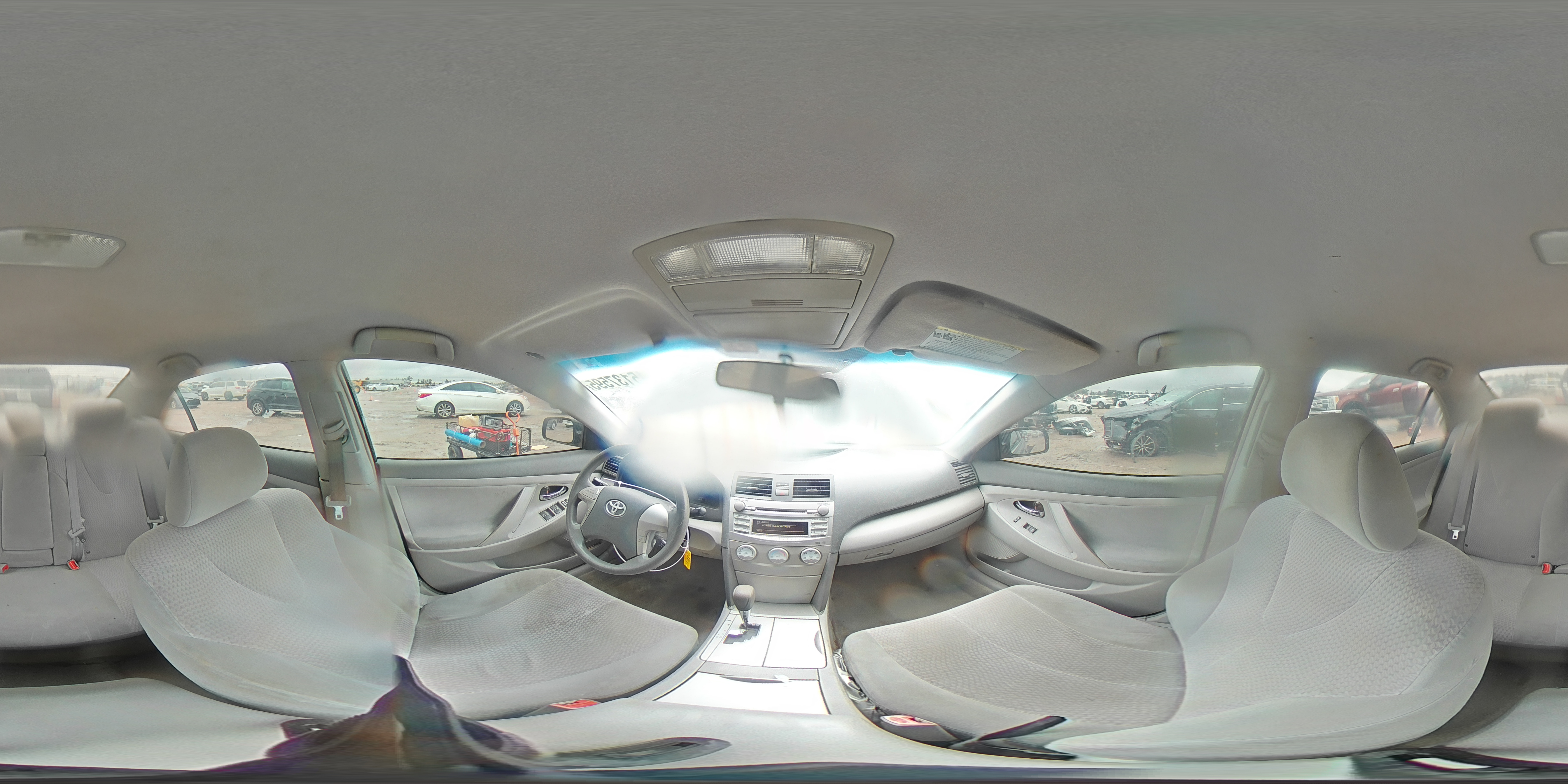 2011 Toyota Camry - Image 12