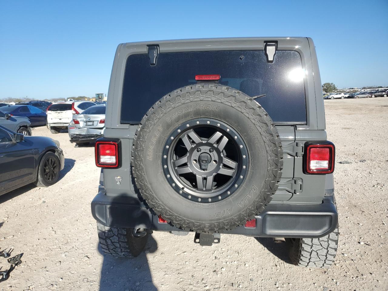 2018 Jeep Wrangler - Image 6