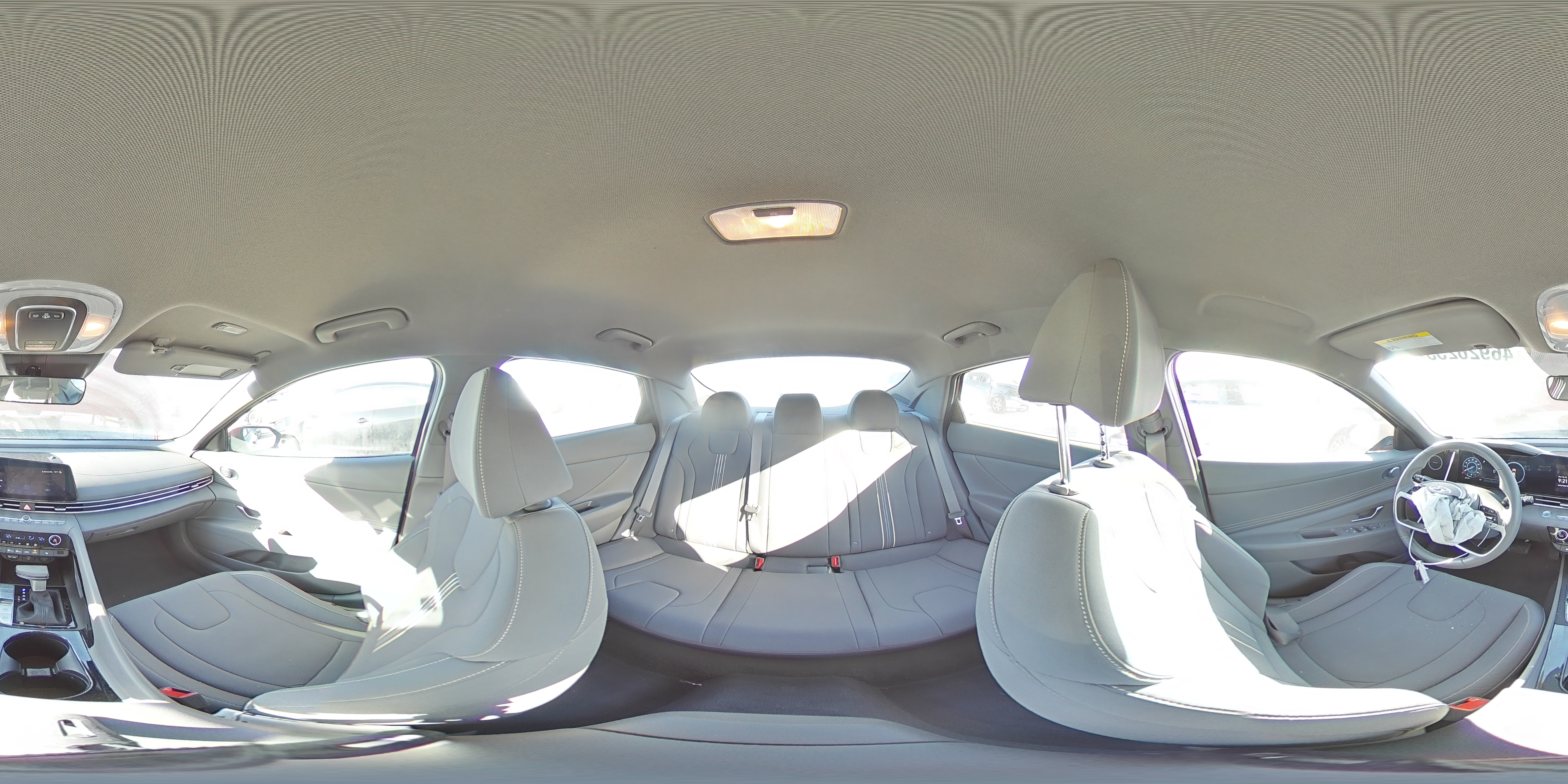 2023 Hyundai Elantra - Image 12