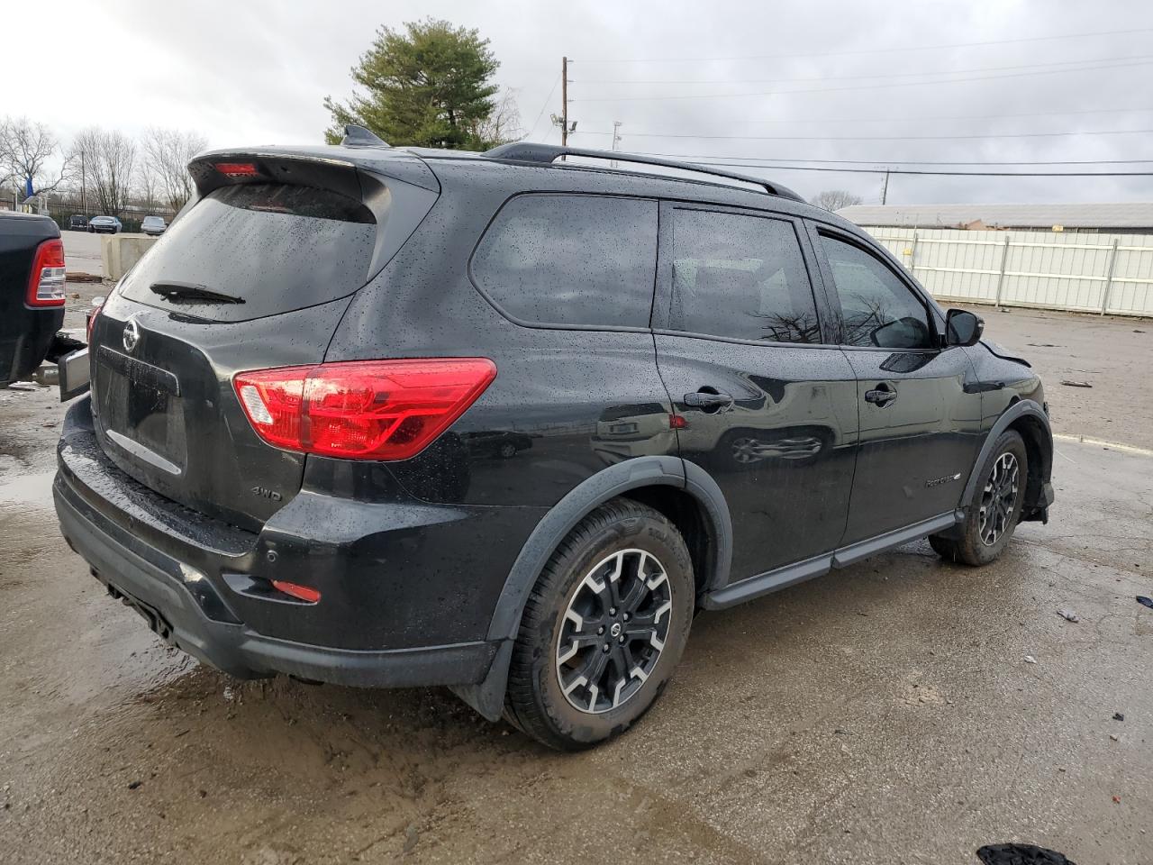 2019 Nissan Pathfinder - Image 3