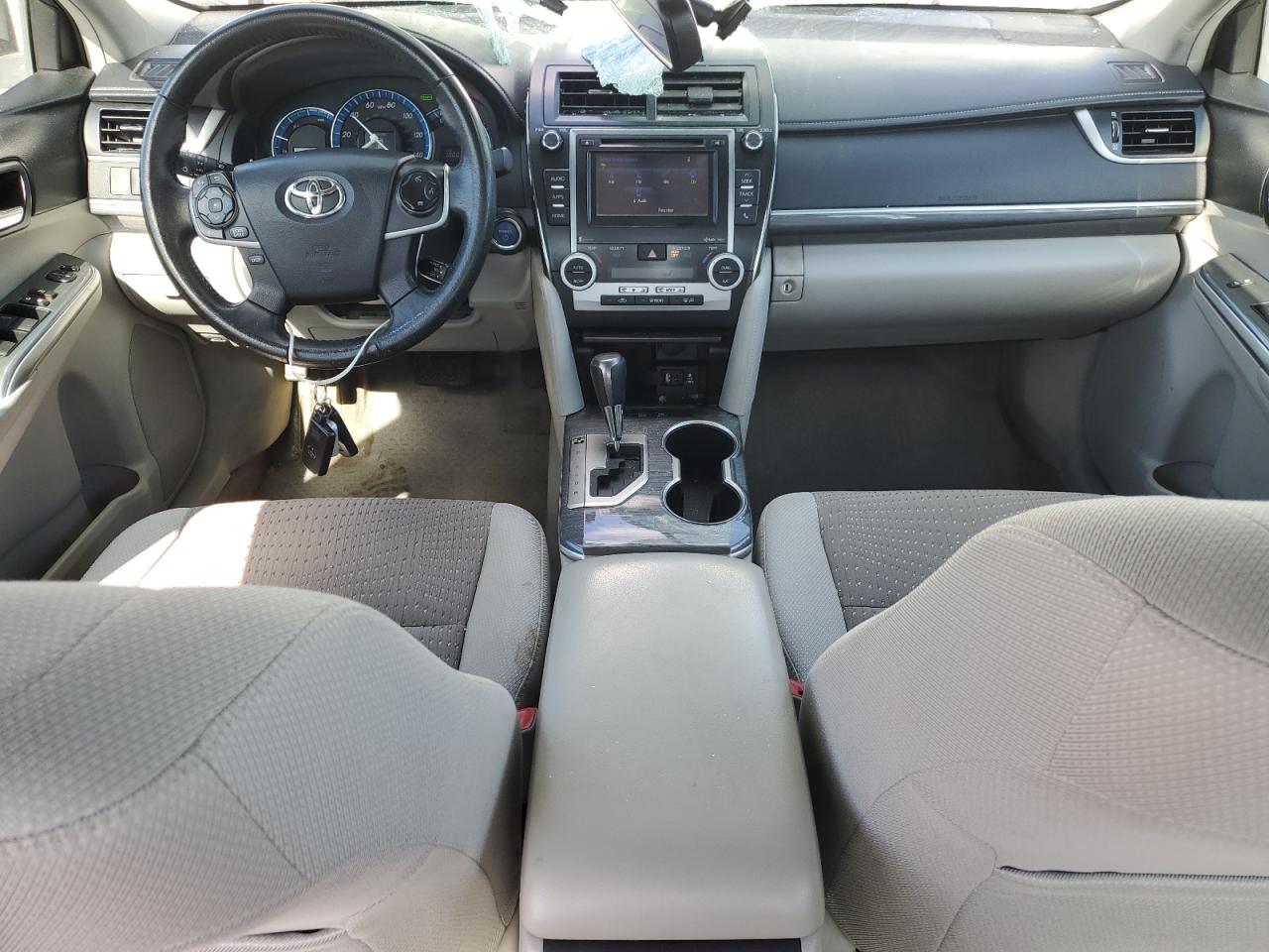 2014 Toyota Camry - Image 8
