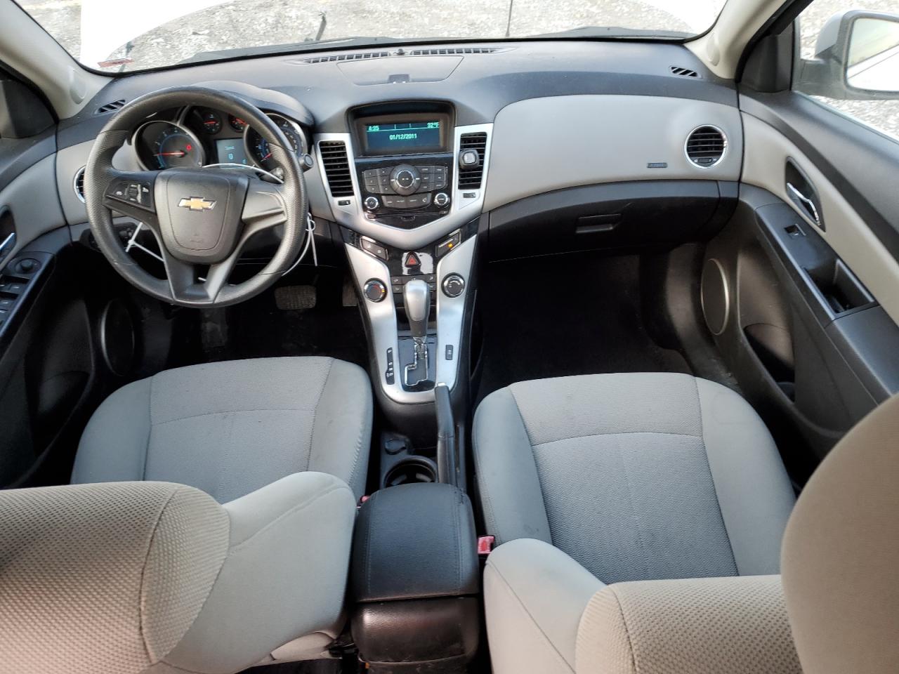 2011 Chevrolet Cruze - Image 8