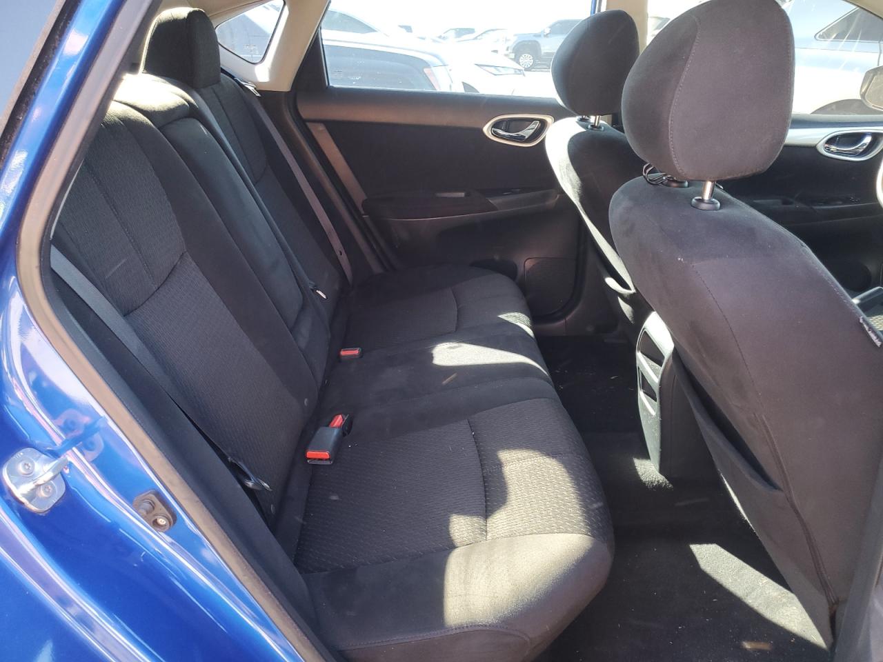 2015 Nissan Sentra - Image 10