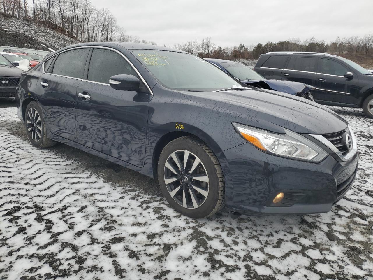 2018 Nissan Altima - Image 4