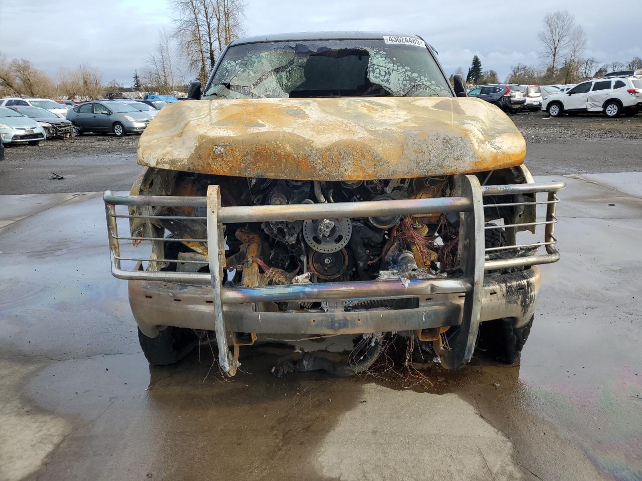 2002 Chevrolet Silverado - Image 5