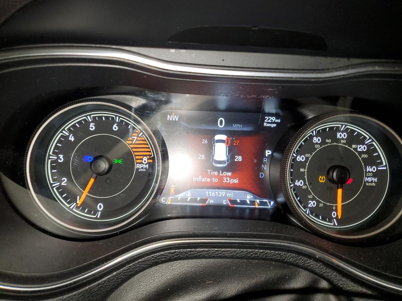 2019 Jeep Grand Cherokee - Image 9