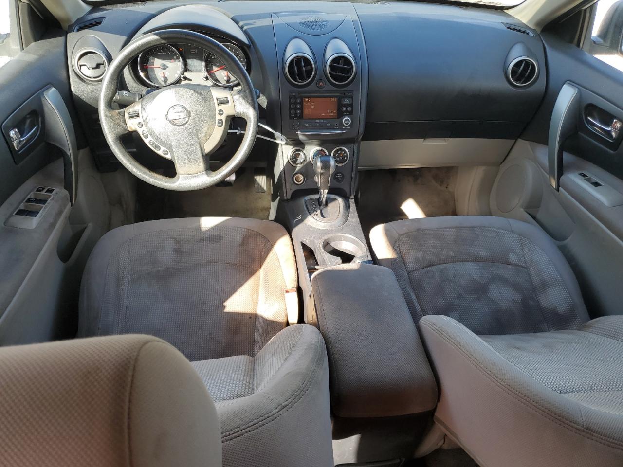 2011 Nissan Rogue - Image 8