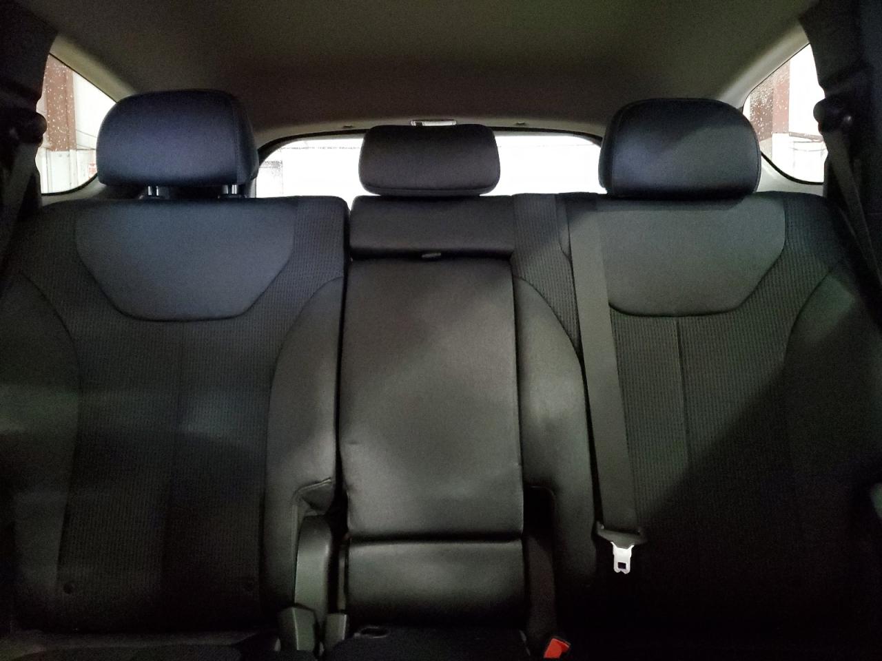 2020 Hyundai Santa Fe - Image 10