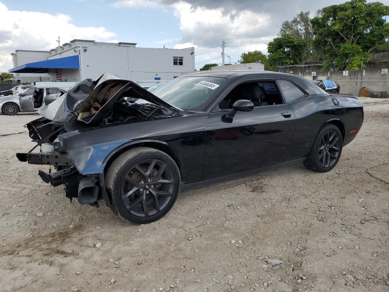 2019 Dodge Challenger Sxt იყიდება Opa Locka-ში, FL - Front End