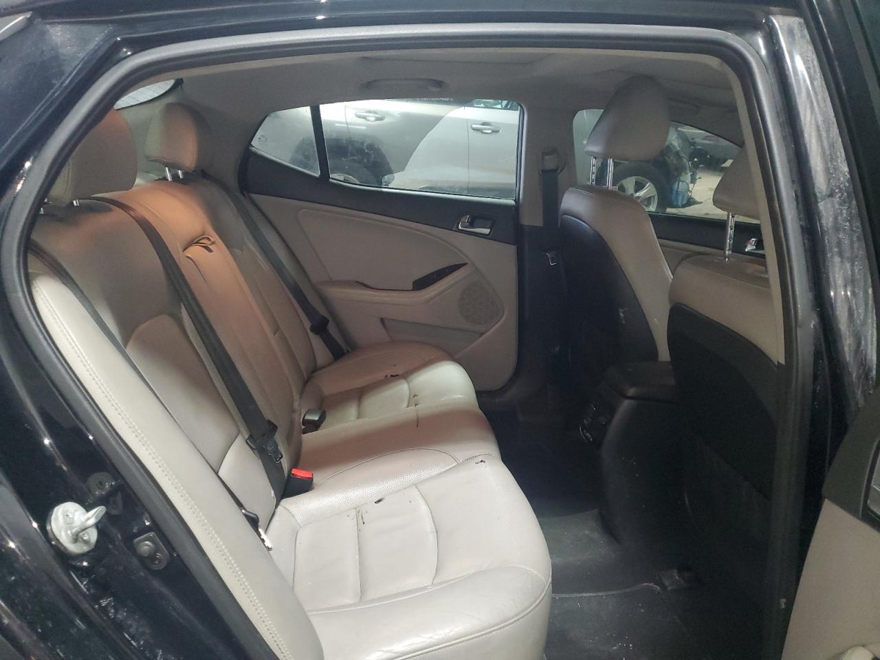 2015 Kia Optima - Image 10