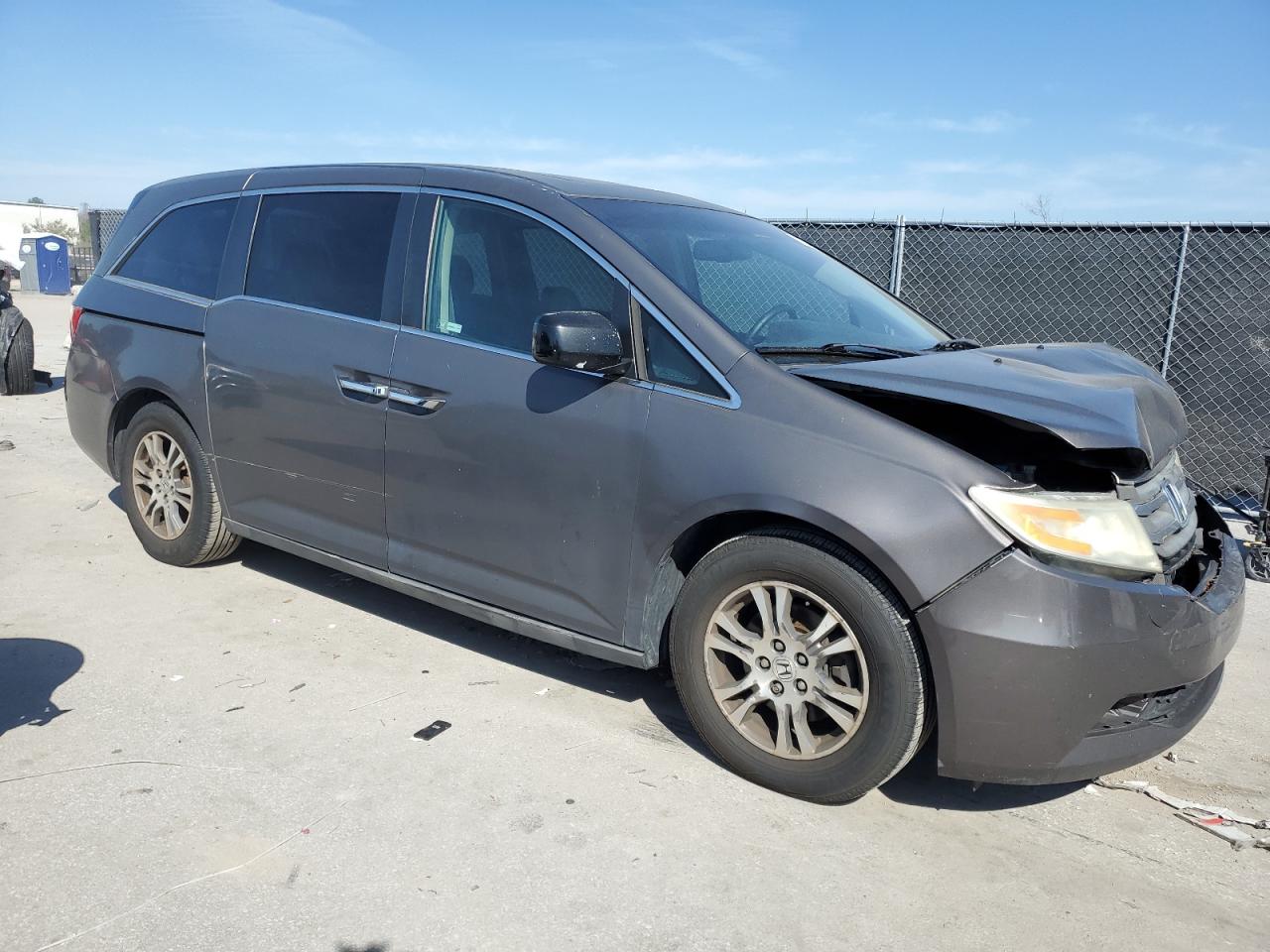 2011 Honda Odyssey - Image 4