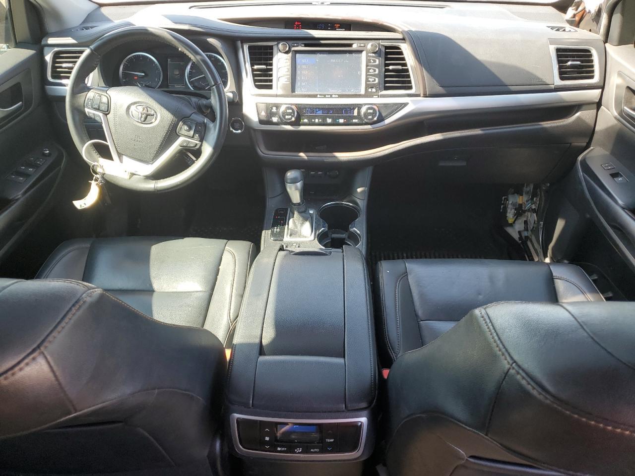 2019 Toyota Highlander - Image 8