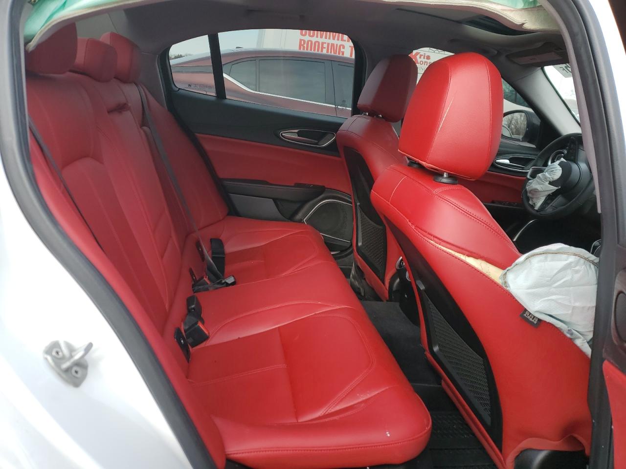 2020 Alfa Romeo Giulia - Image 10