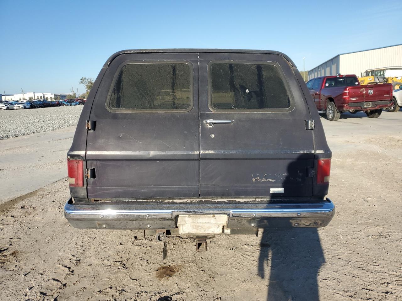 1991 Chevrolet Suburban - Image 6