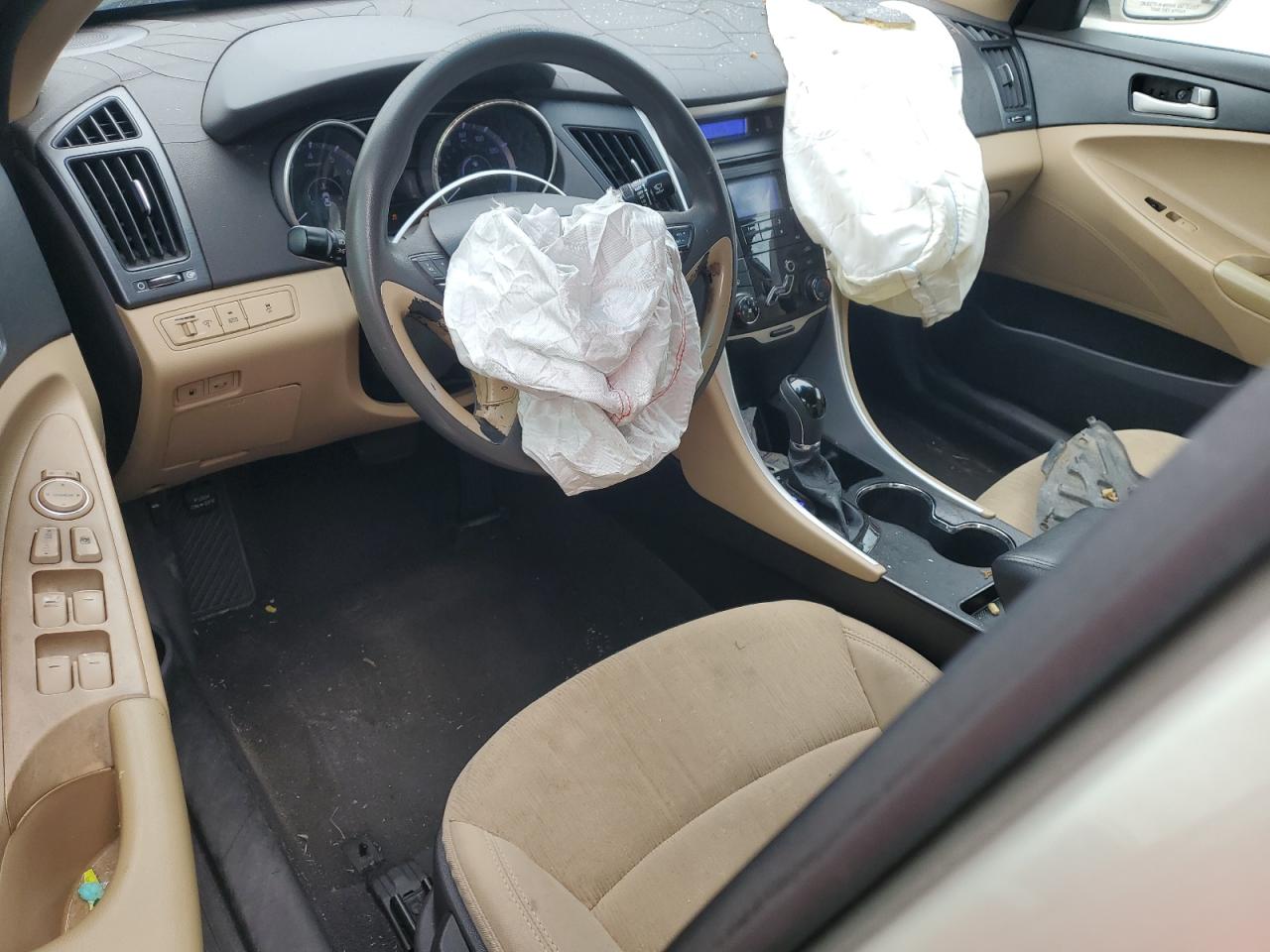 2011 Hyundai Sonata - Image 8