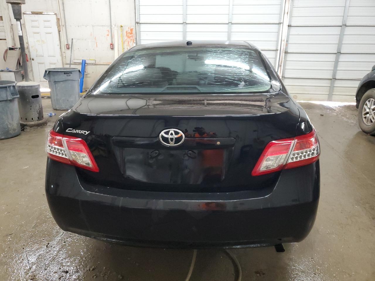 2011 Toyota Camry - Image 6
