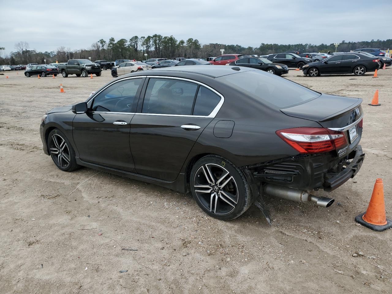 2016 Honda Accord - Image 2