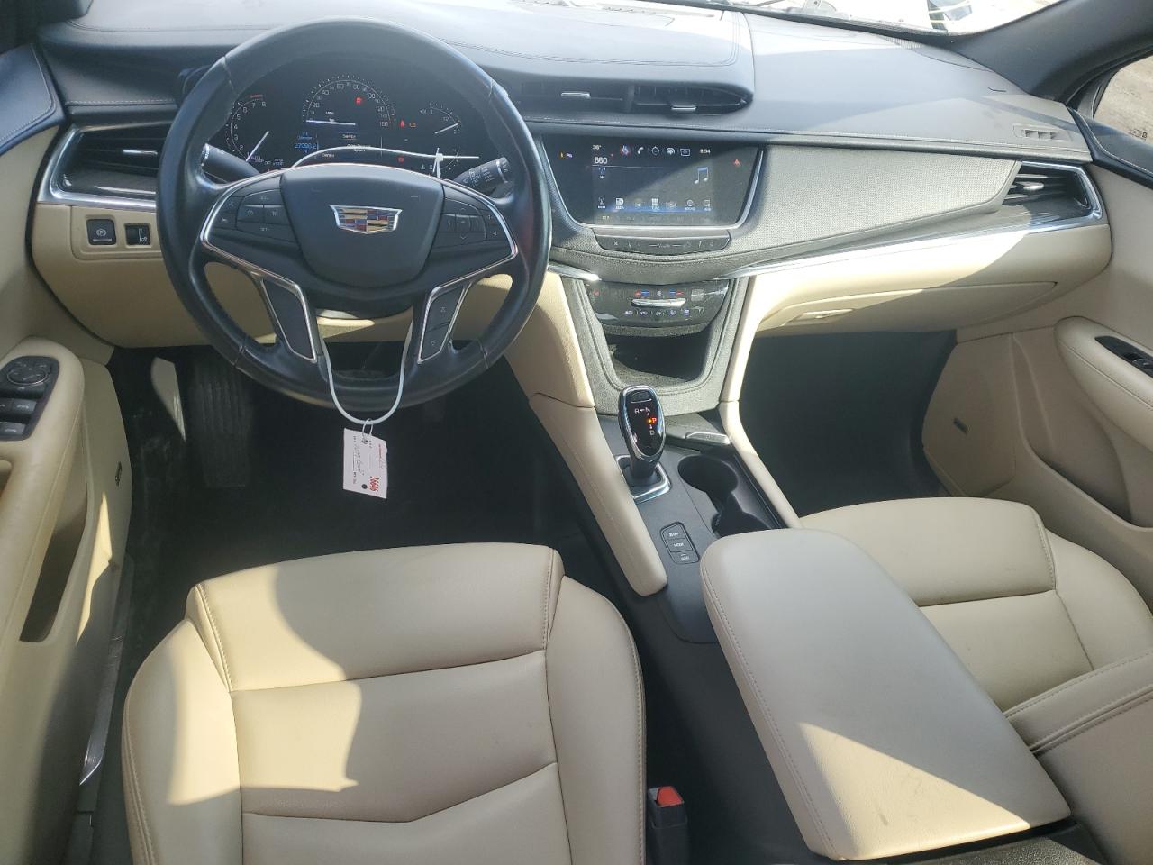 2019 Cadillac XT5 - Image 8