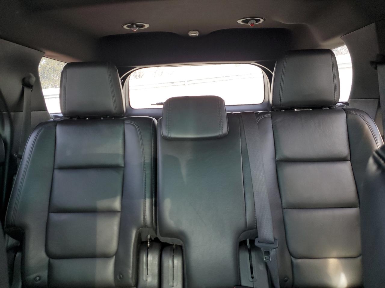 2015 Ford Explorer - Image 10