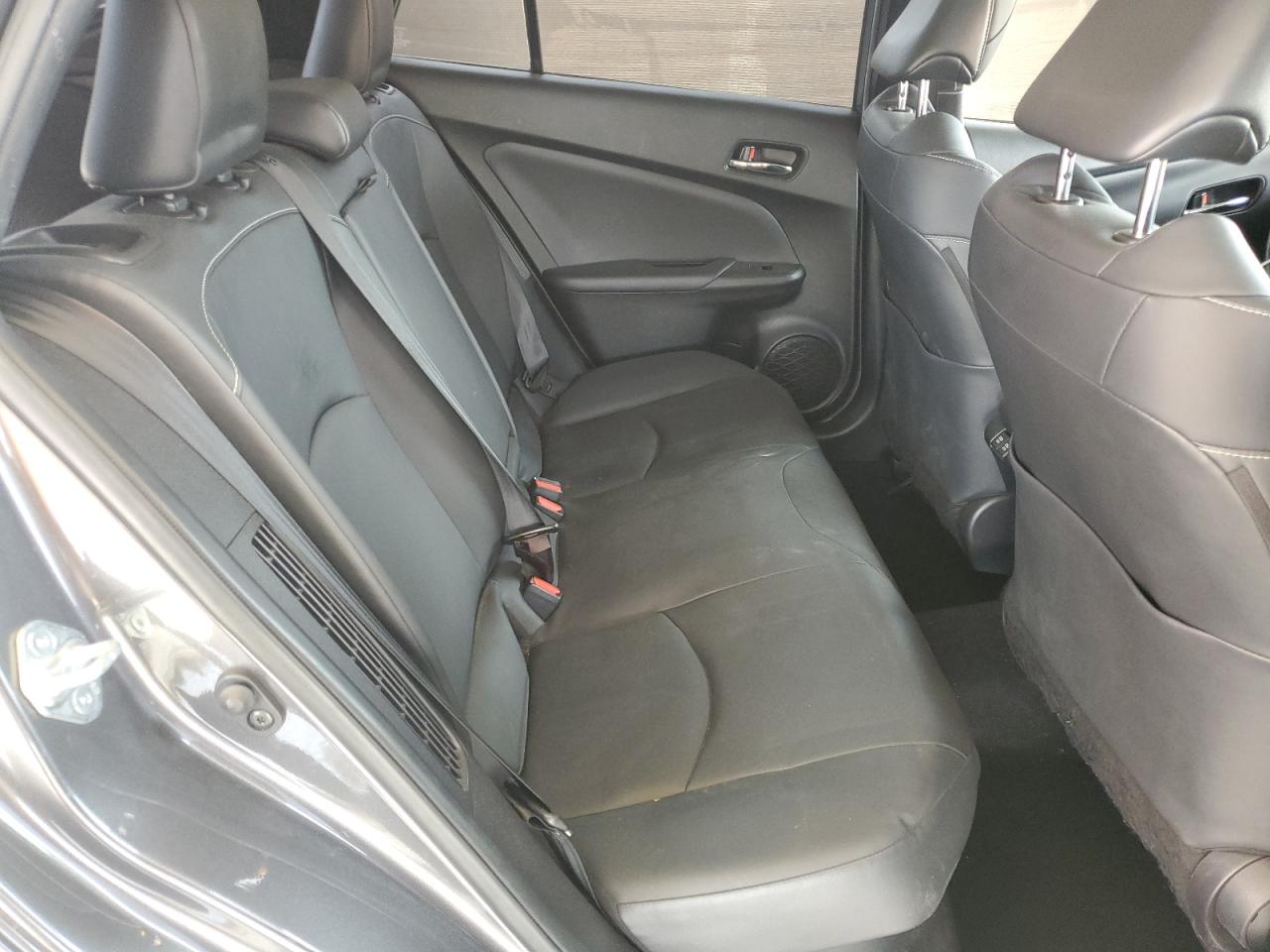 2020 Toyota Prius - Image 11
