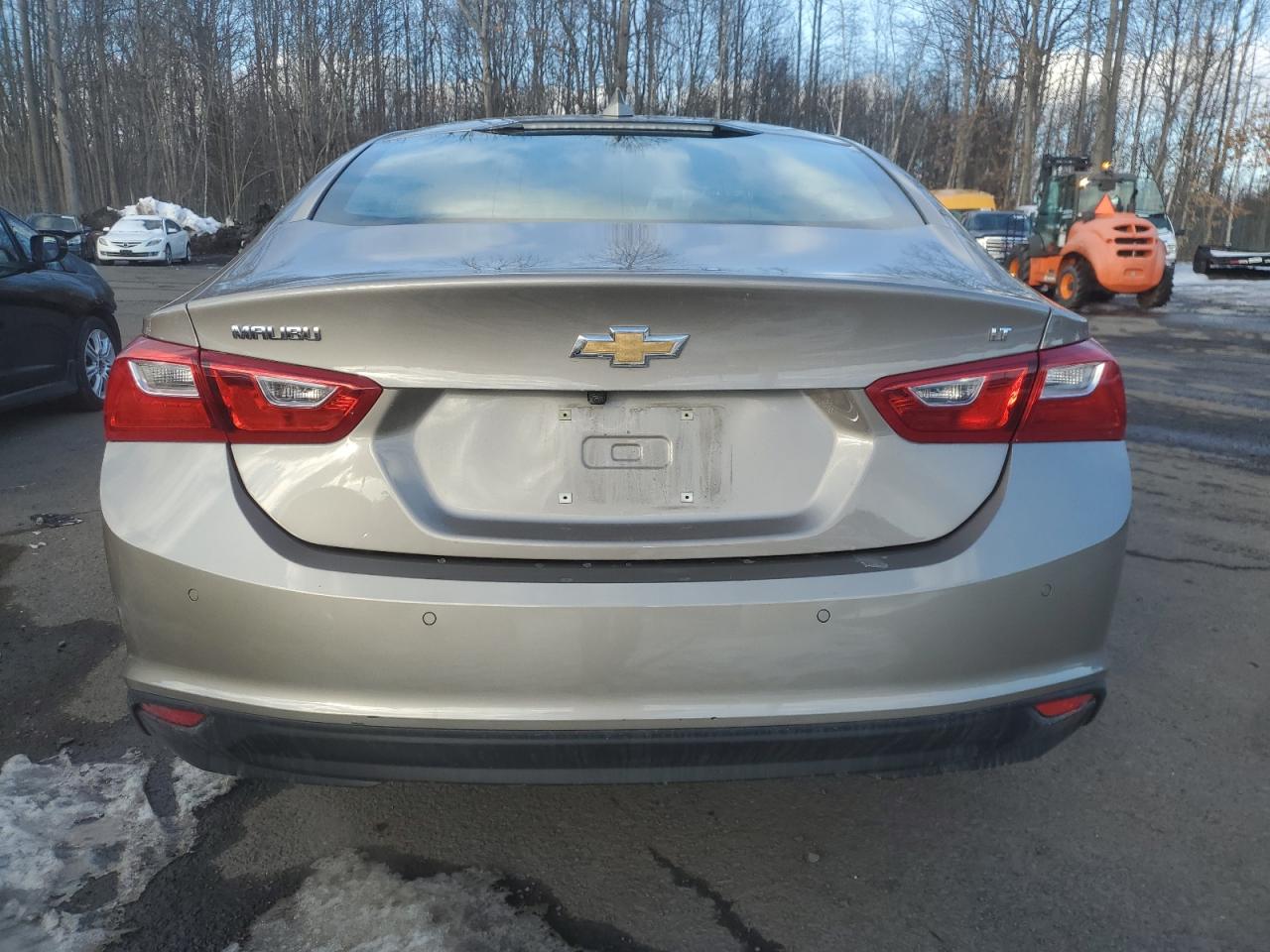 2023 Chevrolet Malibu - Image 6