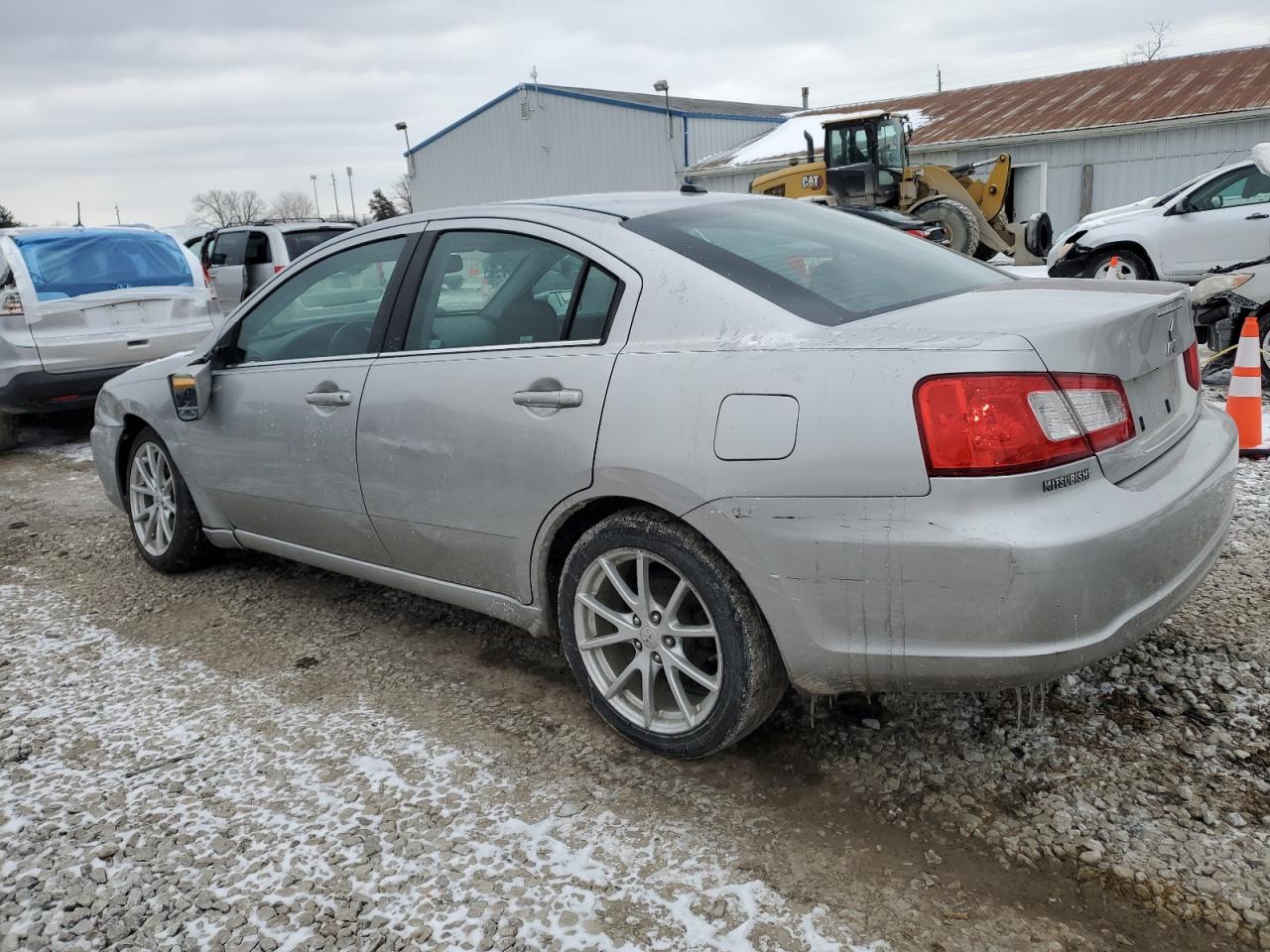 2011 Mitsubishi Galant - Image 2