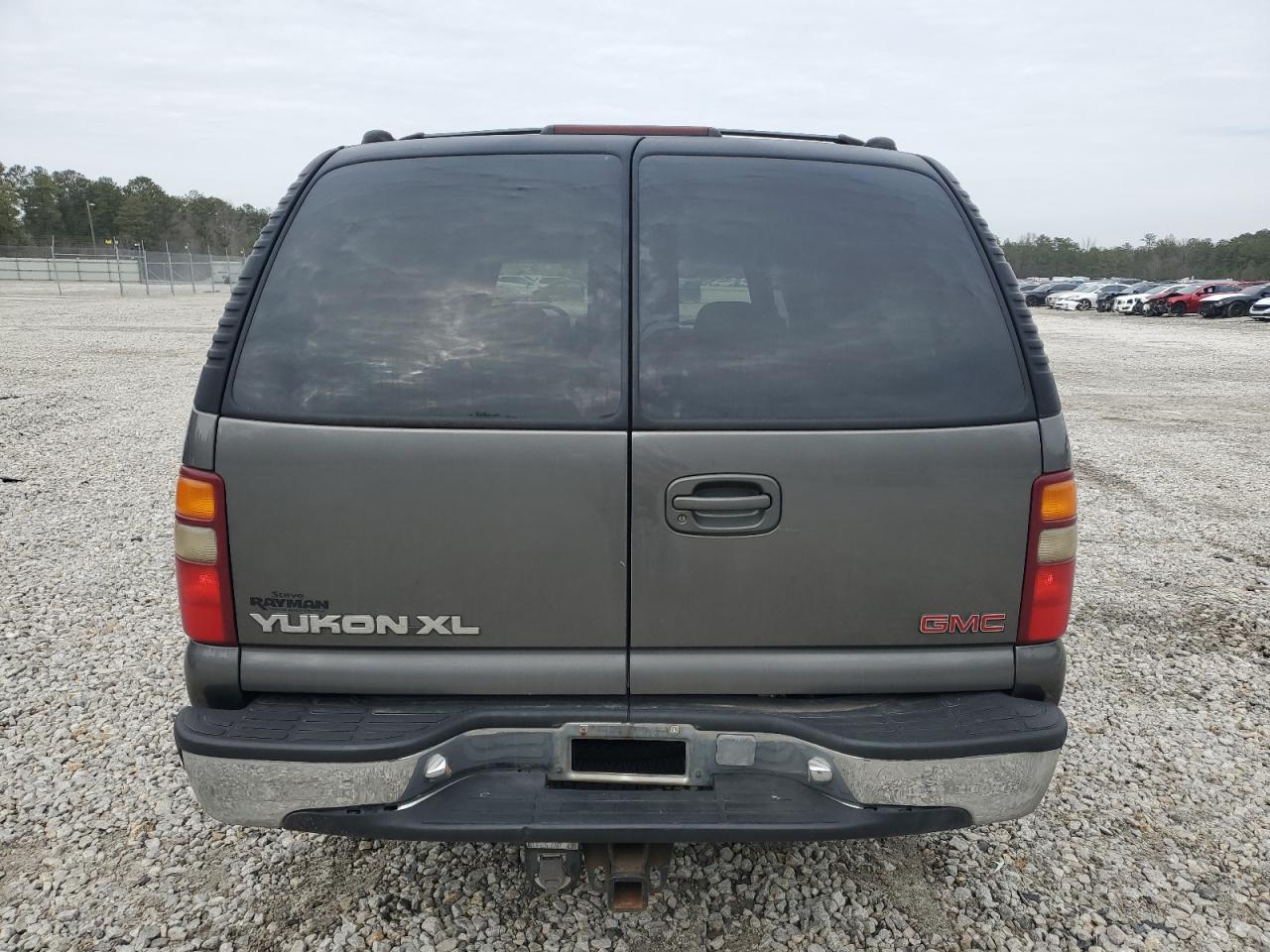 2001 GMC Yukon - Image 6