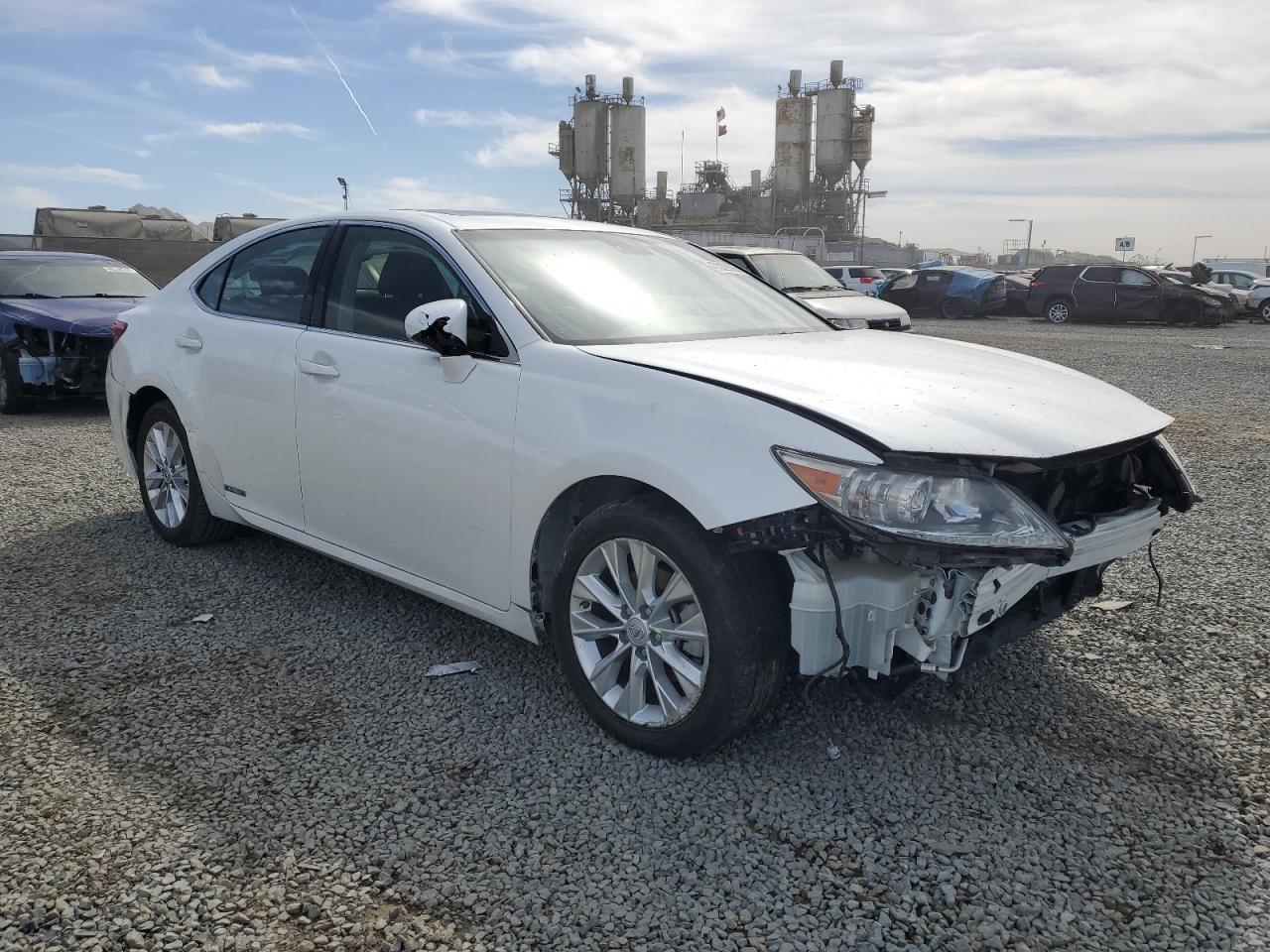 2013 Lexus ES - Image 4