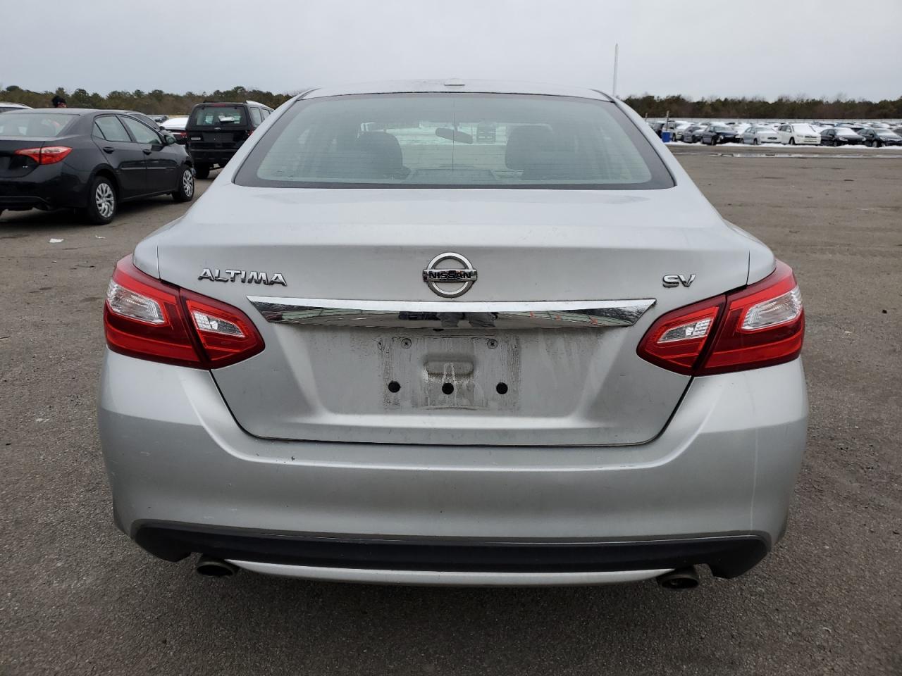 2017 Nissan Altima - Image 6