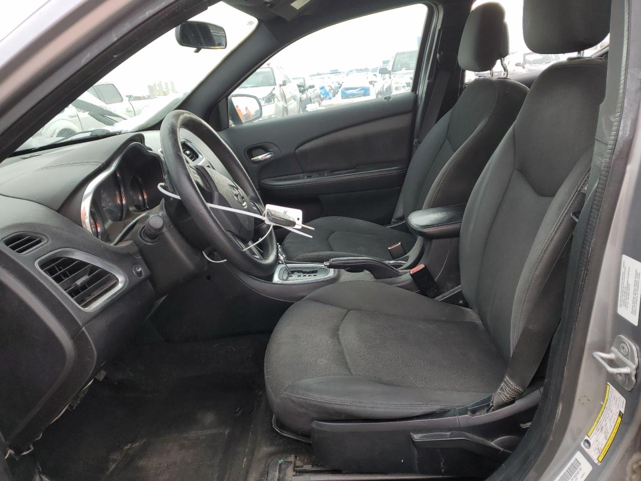 2013 Dodge Avenger - Image 7