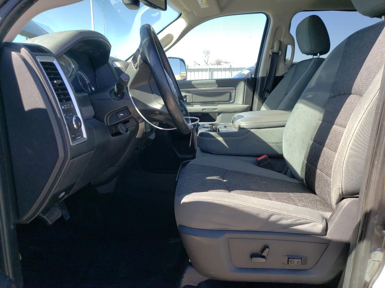 2014 RAM 3500 - Image 7
