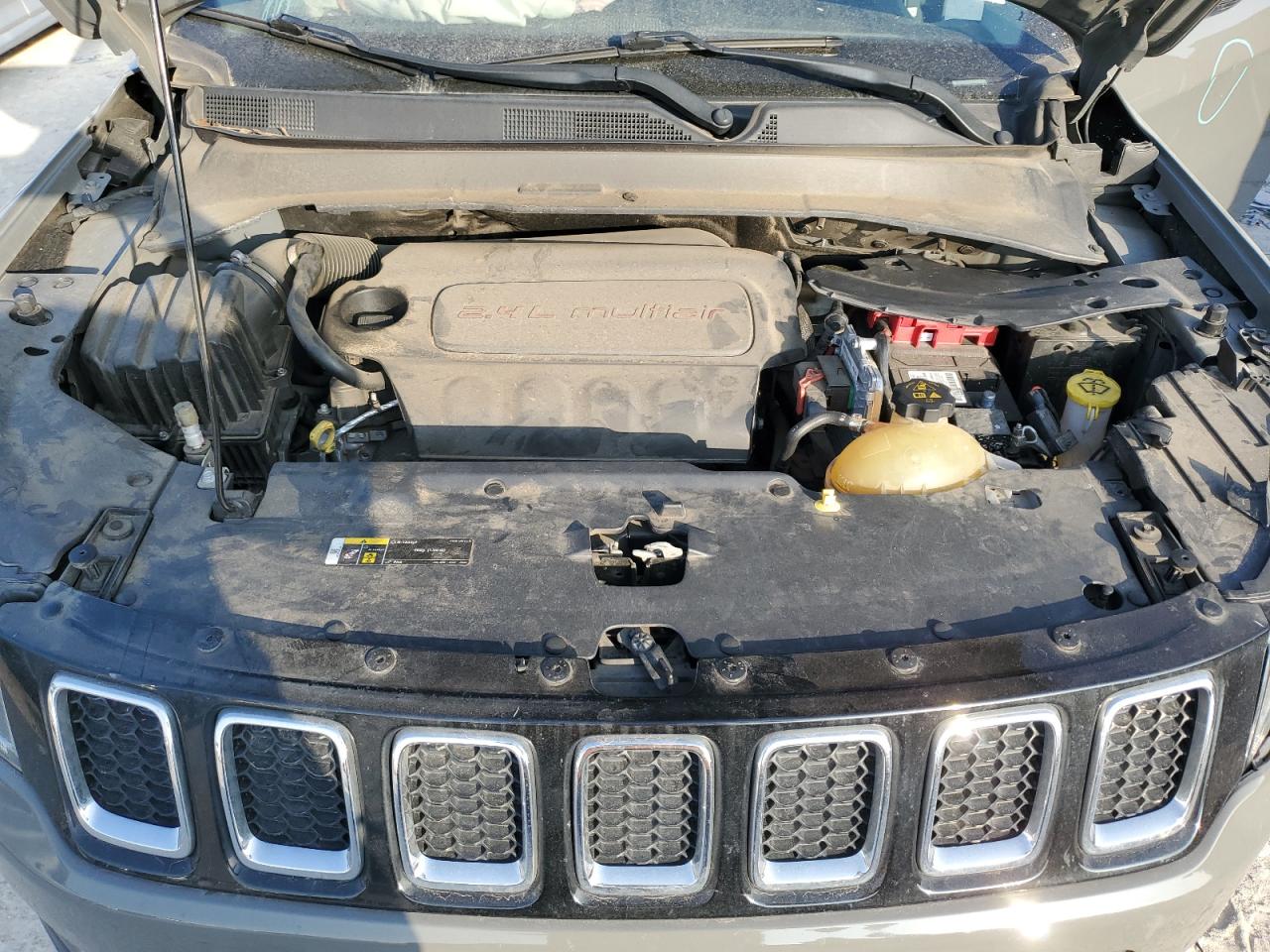 2021 Jeep Compass - Image 12