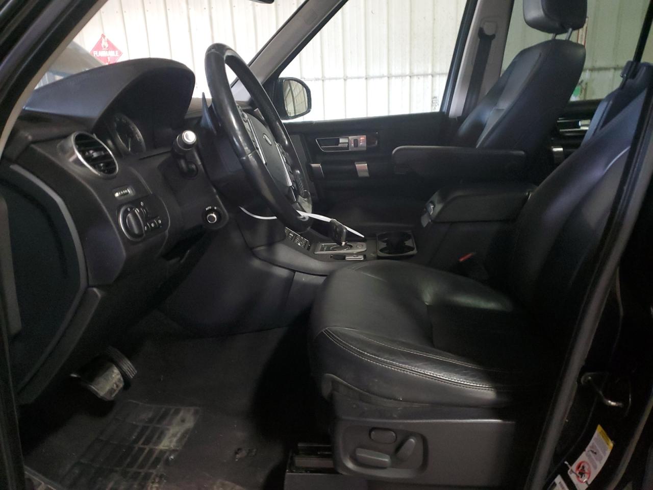 2016 Land Rover LR4 - Image 7