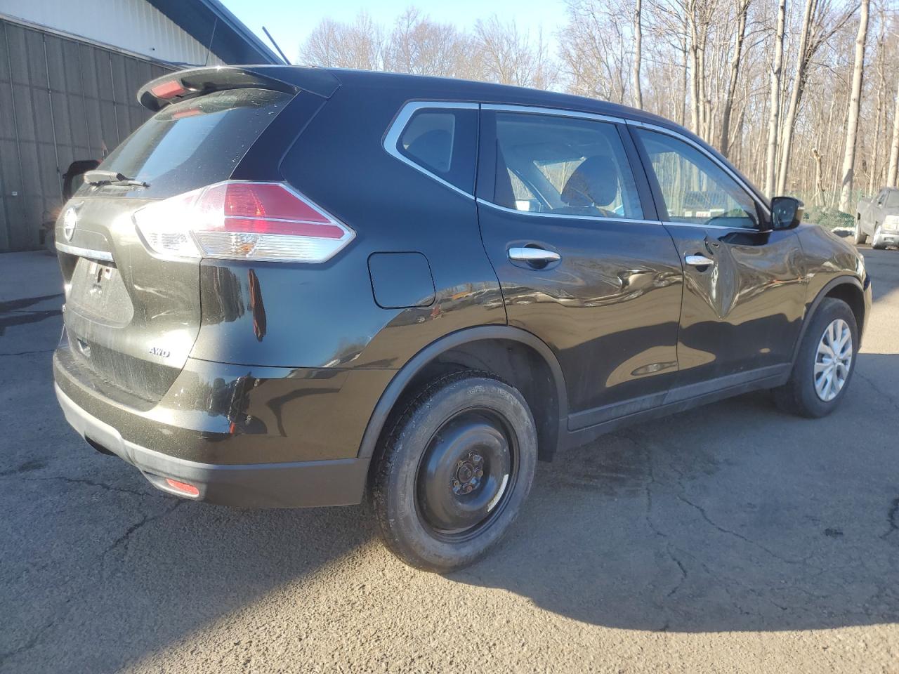 2015 Nissan Rogue - Image 3