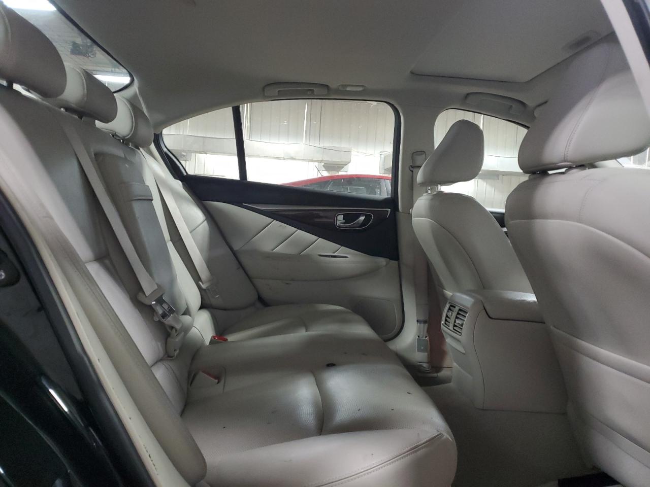 2016 Infiniti Q50 - Image 10