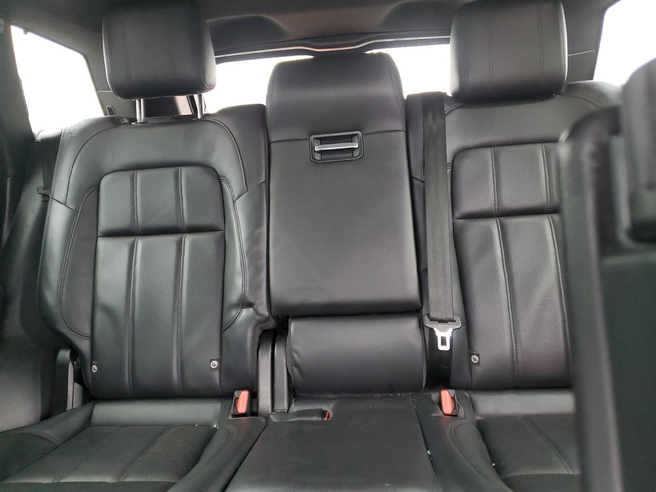 2020 Land Rover Range Rover - Image 10