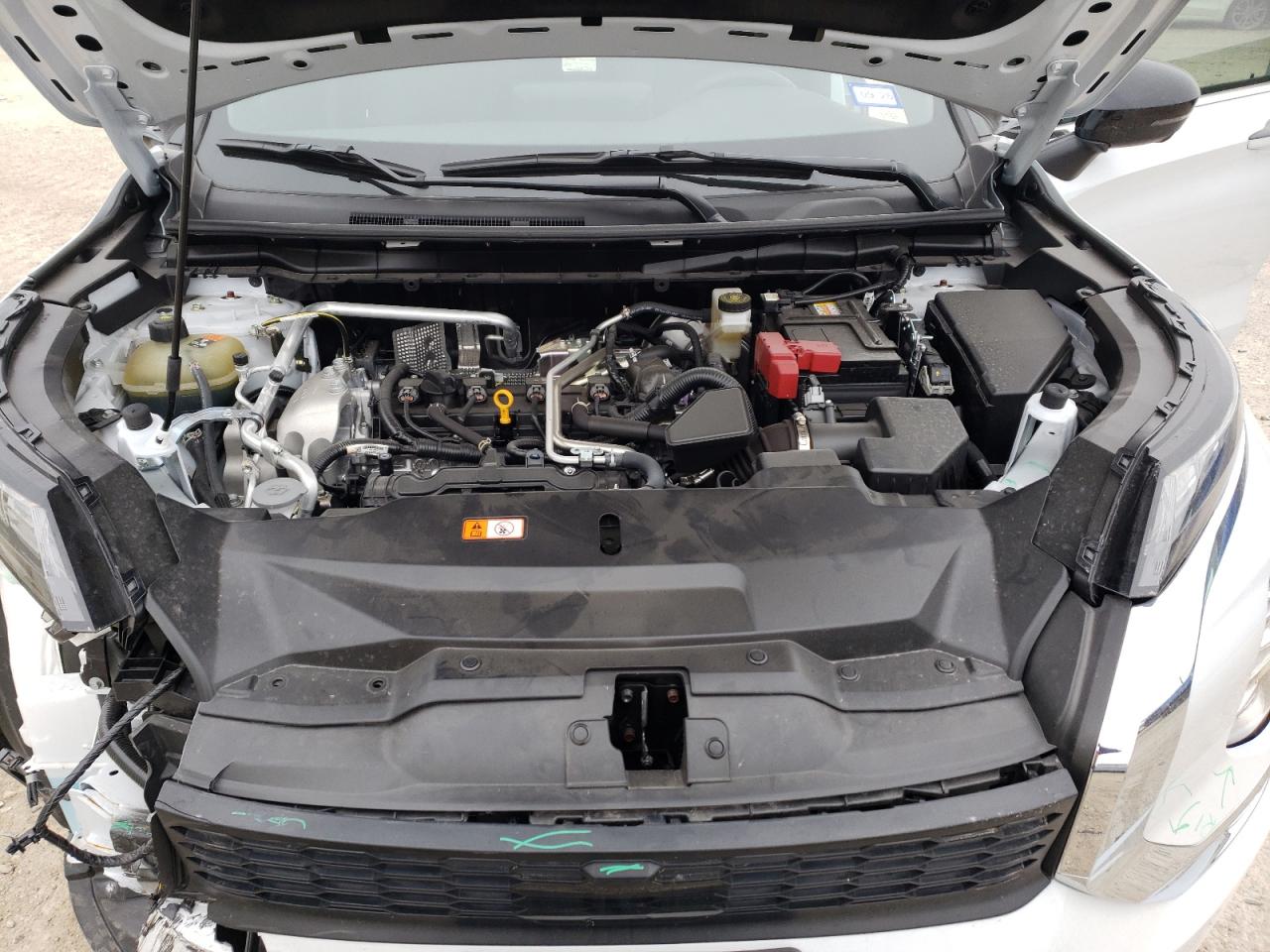 2024 Mitsubishi Outlander - Image 12