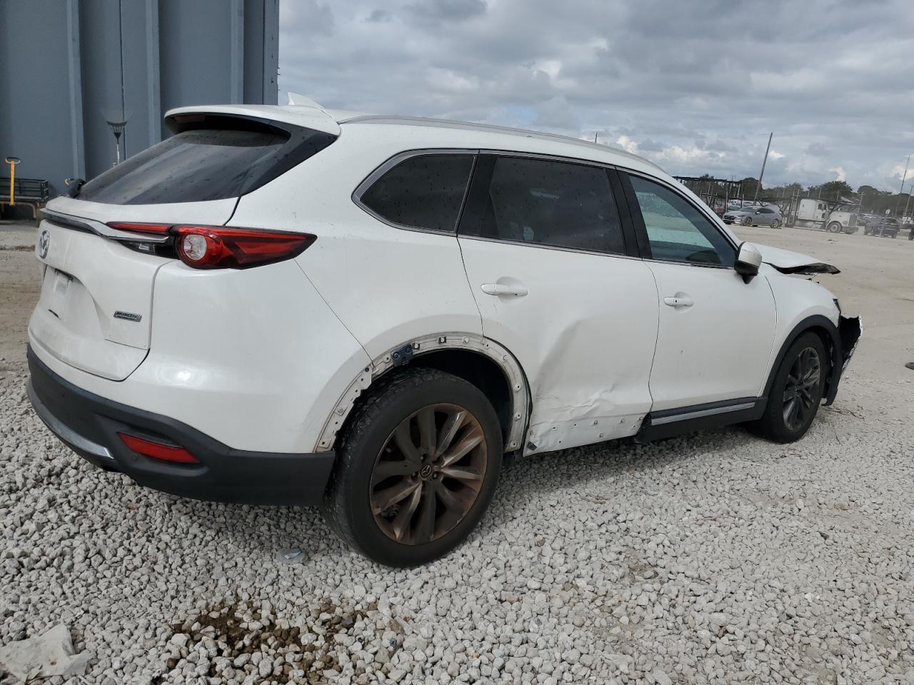 2016 Mazda CX-9 - Image 3