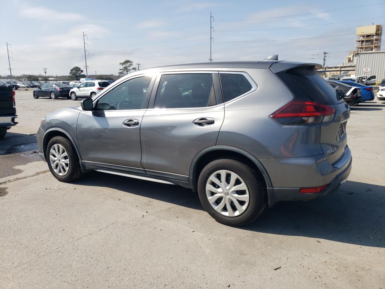 2018 Nissan Rogue - Image 2