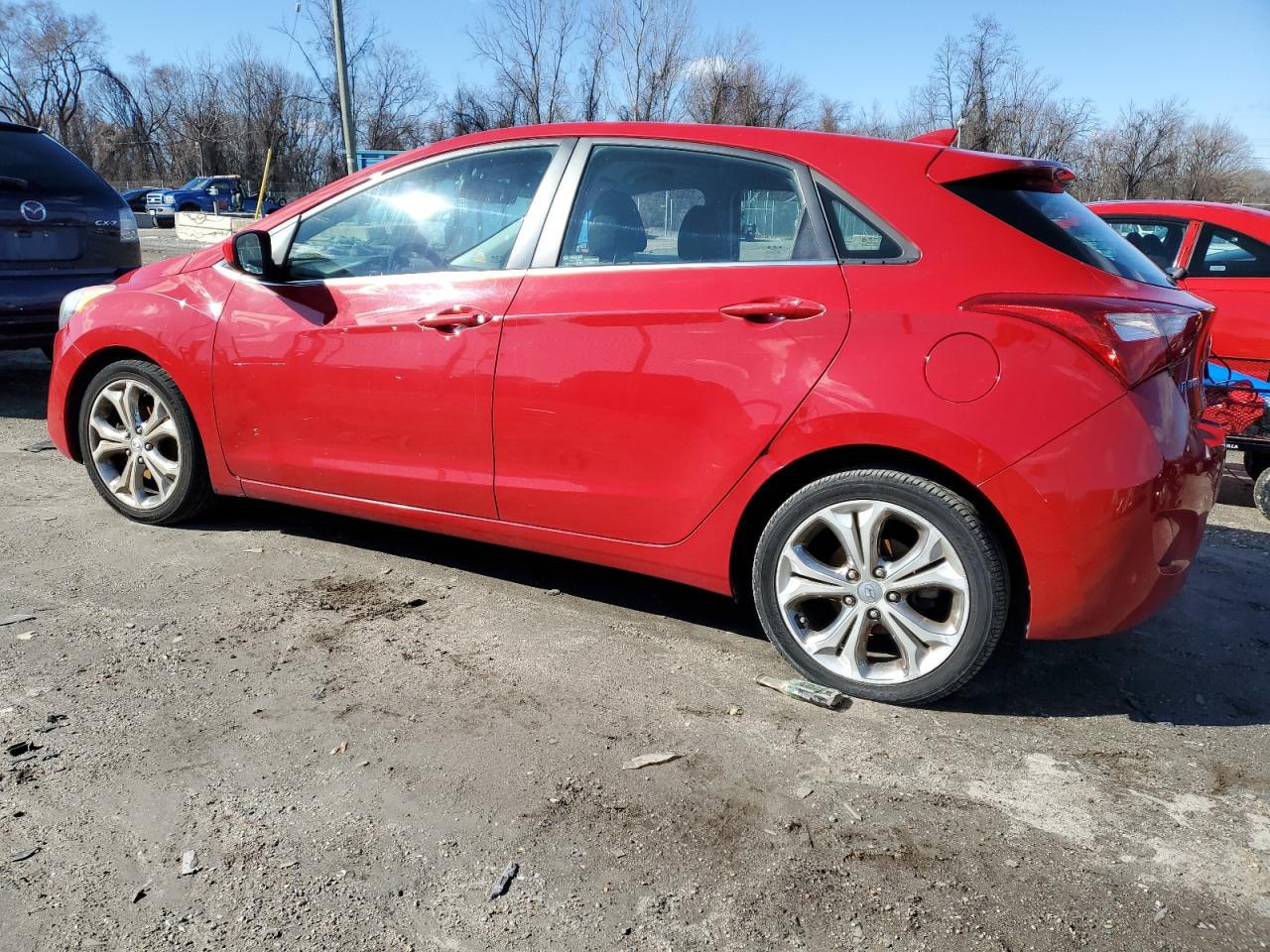 2013 Hyundai Elantra - Image 2